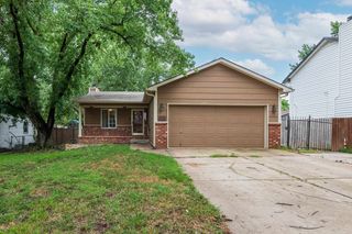 2226 E Charleston Dr, Wichita, KS 67219