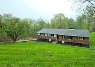 75 Woodside Dr, South Strabane, PA 15301