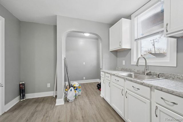 14100 Montrose Street, Detroit, MI 48227