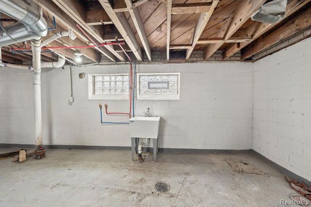 14100 Montrose Street, Detroit, MI 48227