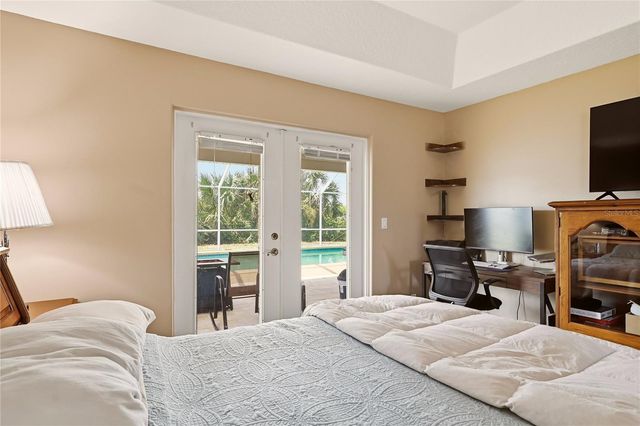 4 BEACHSIDE DR, Palm Coast, FL 32137