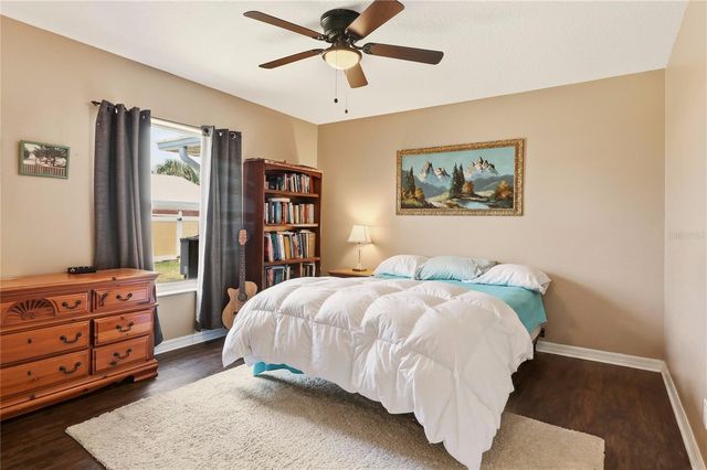 4 BEACHSIDE DR, Palm Coast, FL 32137