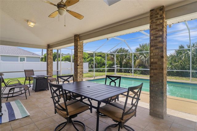 4 BEACHSIDE DR, Palm Coast, FL 32137