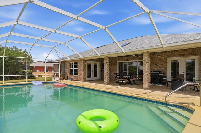 4 BEACHSIDE DR, Palm Coast, FL 32137