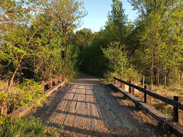 981 Peninsula Point Road, Shakopee, MN 55379