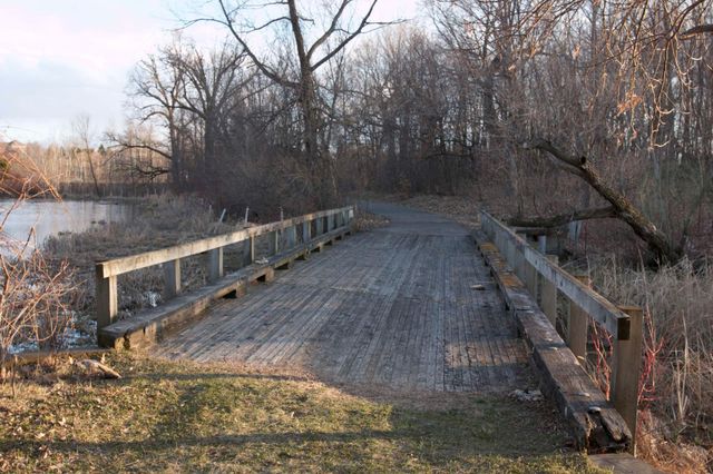 981 Peninsula Point Road, Shakopee, MN 55379