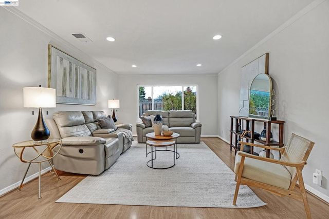 4034 4034 Francisco St, Pleasanton, CA 94566