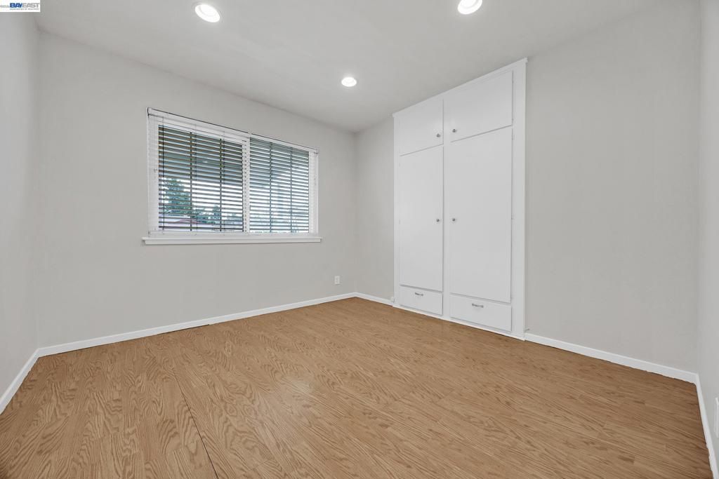 Image 26 of property listing at 4034 4034 Francisco St, Pleasanton, CA 94566