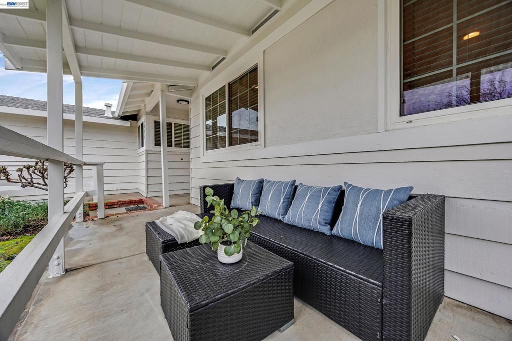 Image 6 of property listing at 4034 4034 Francisco St, Pleasanton, CA 94566