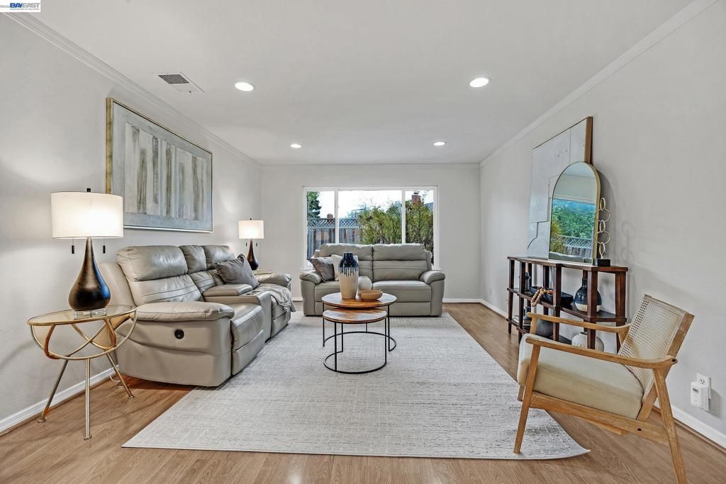 Image 8 of property listing at 4034 4034 Francisco St, Pleasanton, CA 94566