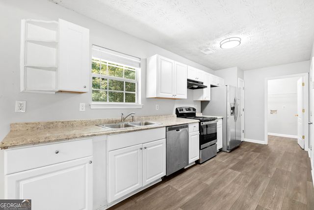 7467 Petunia Drive, Riverdale, GA 30296