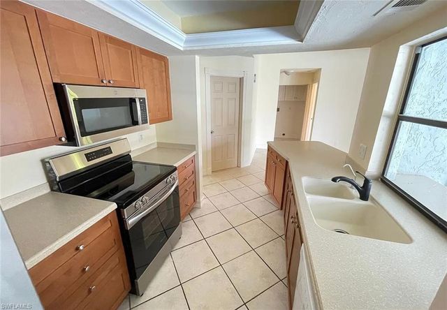 919 SE 21st LN, Cape Coral, FL 33990