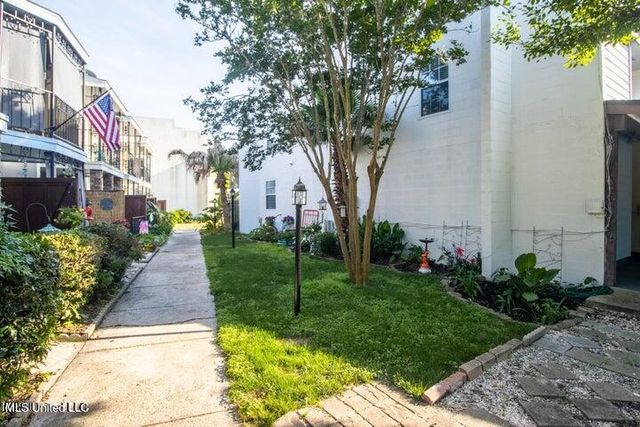 2501 Gulf Avenue, 12, Gulfport, MS 39501