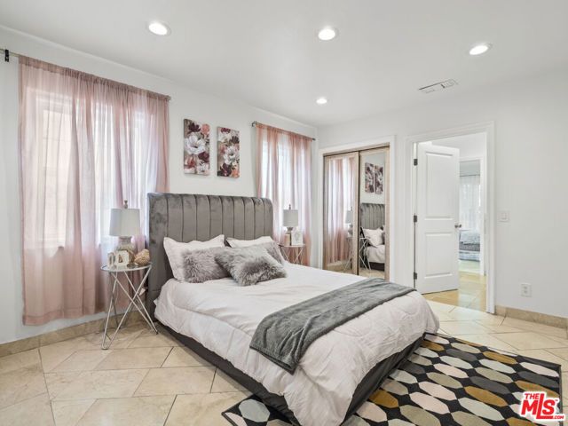 482 S Sherbourne Drive, Los Angeles, CA 90048