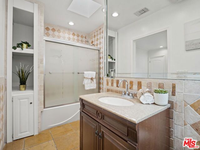 482 S Sherbourne Drive, Los Angeles, CA 90048