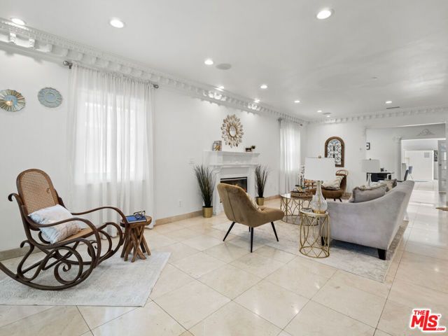 482 S Sherbourne Drive, Los Angeles, CA 90048