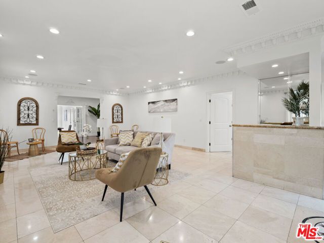 482 S Sherbourne Drive, Los Angeles, CA 90048