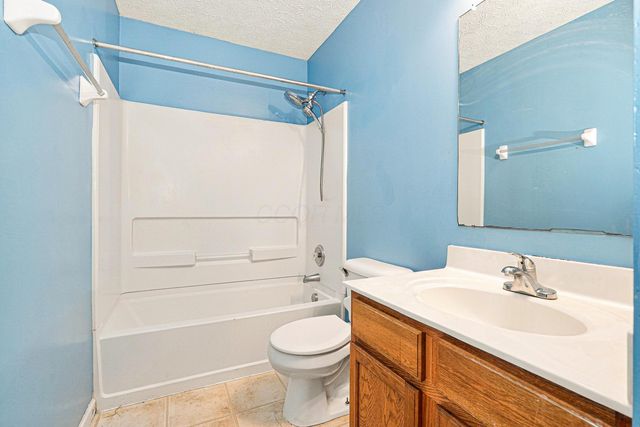8003 Beardsley Avenue, Blacklick, OH 43004