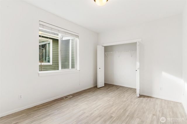 24015 221st Lane SE, Maple Valley, WA 98038