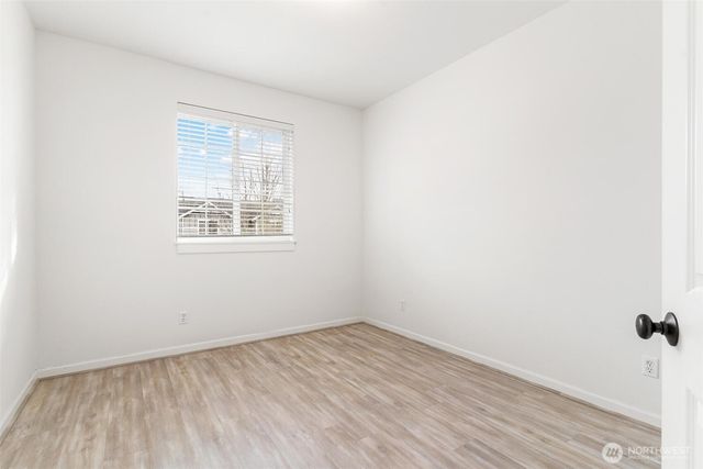 24015 221st Lane SE, Maple Valley, WA 98038