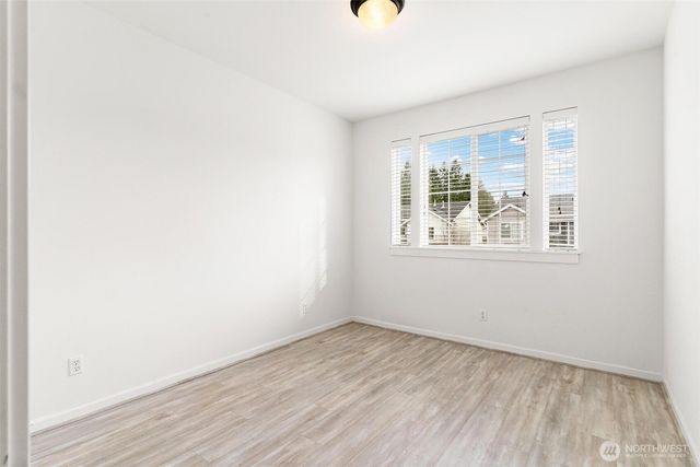 24015 221st Lane SE, Maple Valley, WA 98038