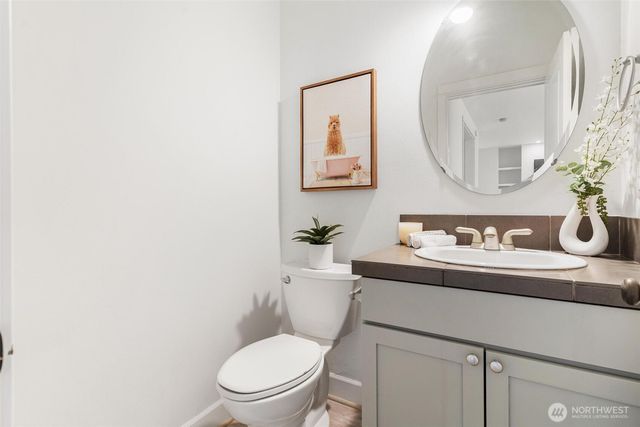 24015 221st Lane SE, Maple Valley, WA 98038