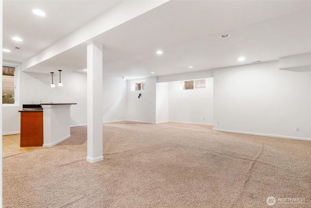 24015 221st Lane SE, Maple Valley, WA 98038