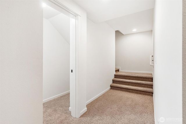 24015 221st Lane SE, Maple Valley, WA 98038