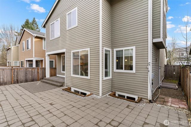 24015 221st Lane SE, Maple Valley, WA 98038