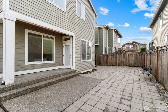 24015 221st Lane SE, Maple Valley, WA 98038