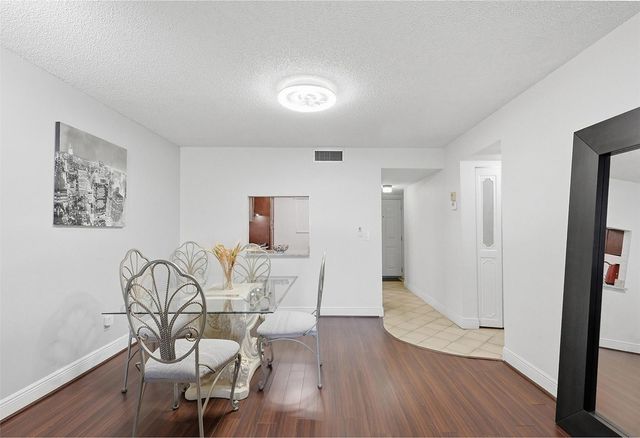 3231 Holiday Springs Boulevard 110, Margate, FL 33063
