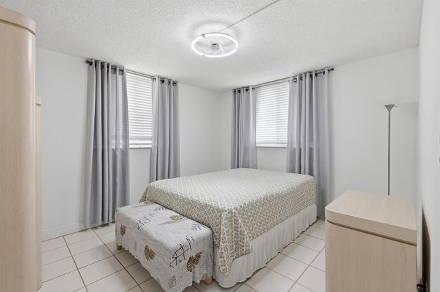 3231 Holiday Springs Boulevard 110, Margate, FL 33063