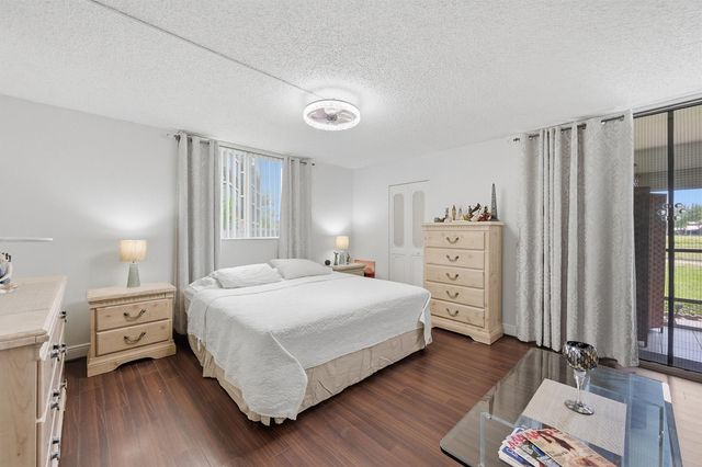 3231 Holiday Springs Boulevard 110, Margate, FL 33063