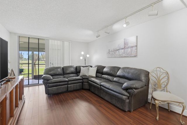 3231 Holiday Springs Boulevard 110, Margate, FL 33063