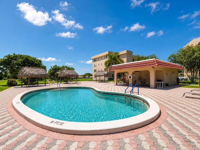 3231 Holiday Springs Boulevard 110, Margate, FL 33063