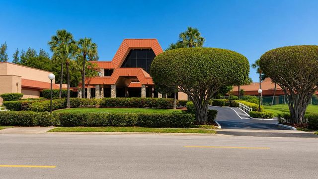 3231 Holiday Springs Boulevard 110, Margate, FL 33063