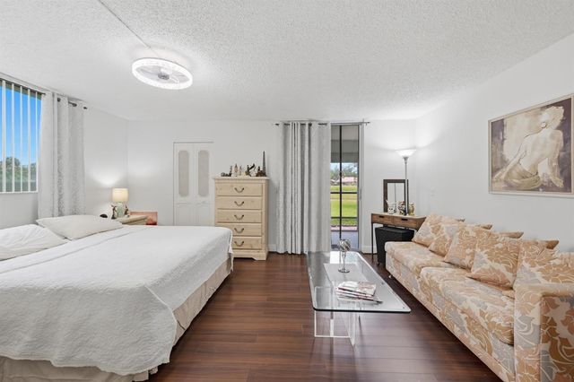 3231 Holiday Springs Boulevard 110, Margate, FL 33063