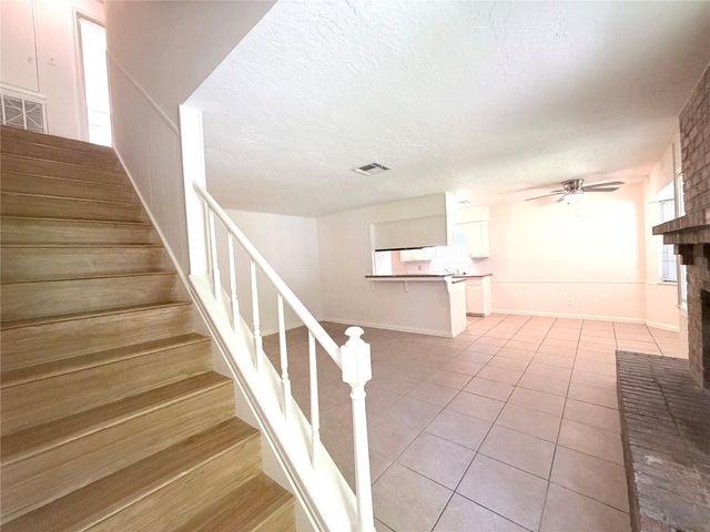 9706 Crestdale Circle, Houston, TX 77080