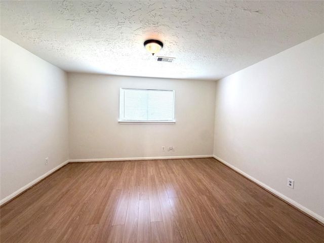 9706 Crestdale Circle, Houston, TX 77080
