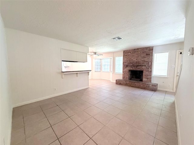 9706 Crestdale Circle, Houston, TX 77080