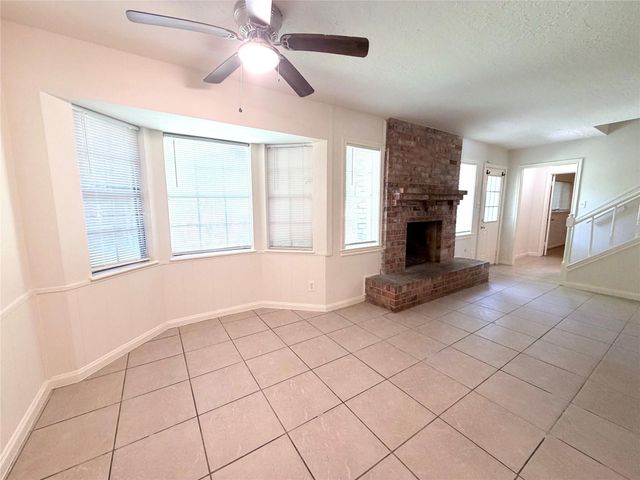 9706 Crestdale Circle, Houston, TX 77080