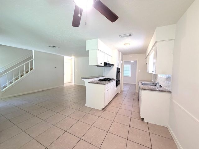 9706 Crestdale Circle, Houston, TX 77080