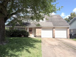 9706 Crestdale Circle, Houston, TX 77080