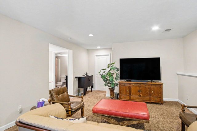 850 Pinnacle Run Drive Se, Grand Rapids Twp, MI 49546