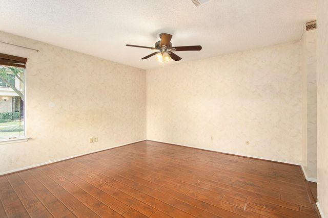 11625 Lakeside Park Drive, Houston, TX 77077