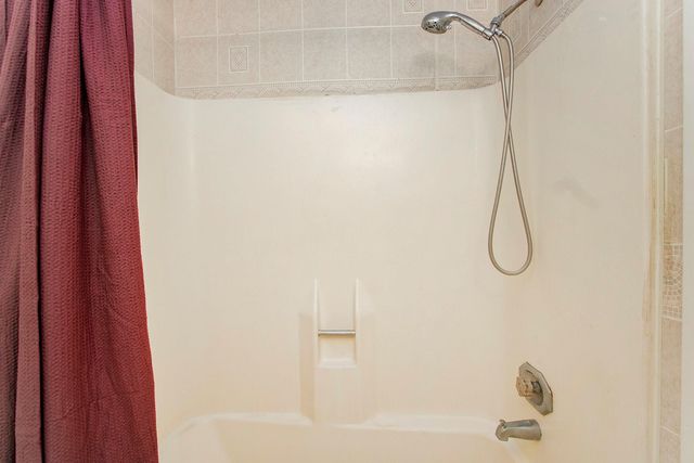 11625 Lakeside Park Drive, Houston, TX 77077