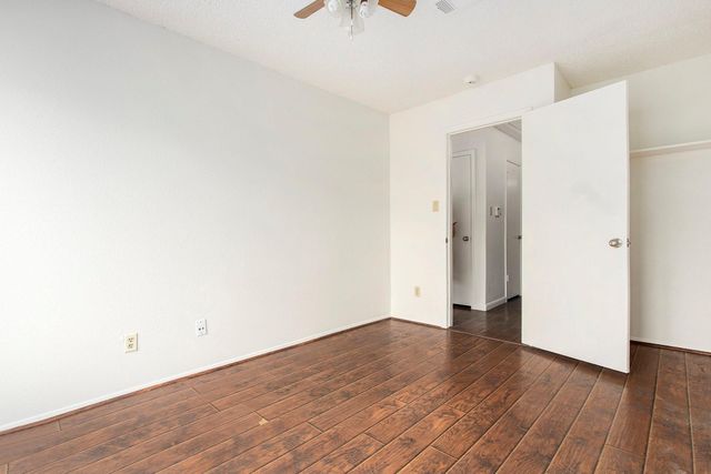 11625 Lakeside Park Drive, Houston, TX 77077