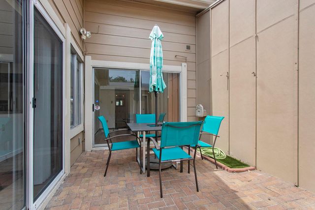 11625 Lakeside Park Drive, Houston, TX 77077