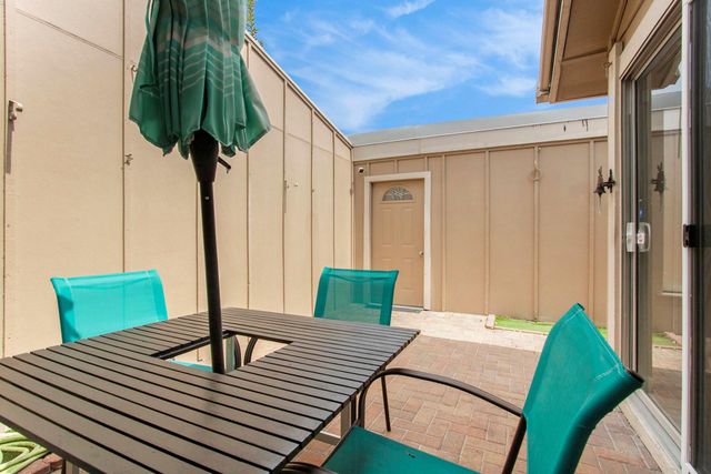 11625 Lakeside Park Drive, Houston, TX 77077