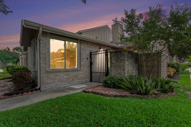 11625 Lakeside Park Drive, Houston, TX 77077